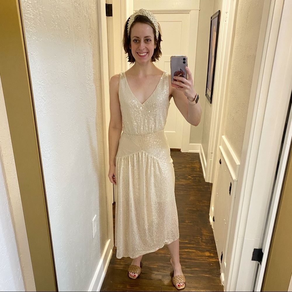 Express Sequin V-Neck Midi Dress! - Picture 6 of 14